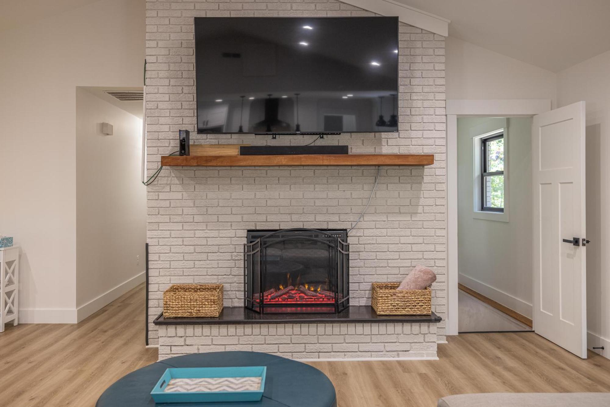Villa Mid-Century Modern Impeccable Remodel With Hot Tub à Asheville Extérieur photo